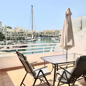 https://apartamento-en-puerto-marina-benalmadena-29630.1costadelsol.com