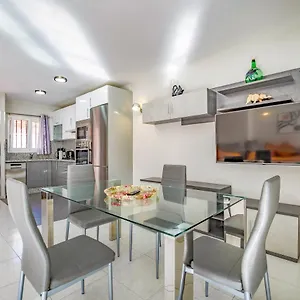 https://apartamento-en-benalmadena-29630.1costadelsol.com