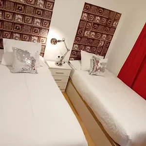 https://habitacion-exterior-muy-luminosa-wifi-y-tv-cable-en-el.catalonia-hotels.com