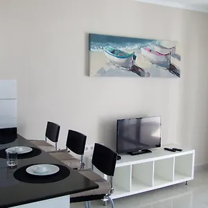 https://apartamentos-layla.puertodelcarmen-hotels.org