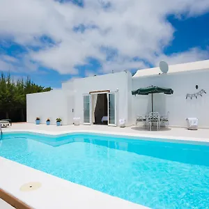 https://villa-pippa.puertodelcarmen-hotels.org